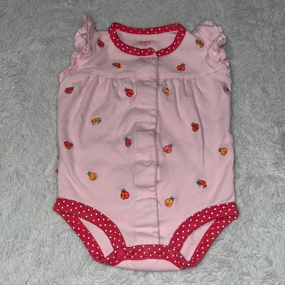 (3 for $10) carters ladybug 3 month short sleeve pink bodysuit onesie 🐞
